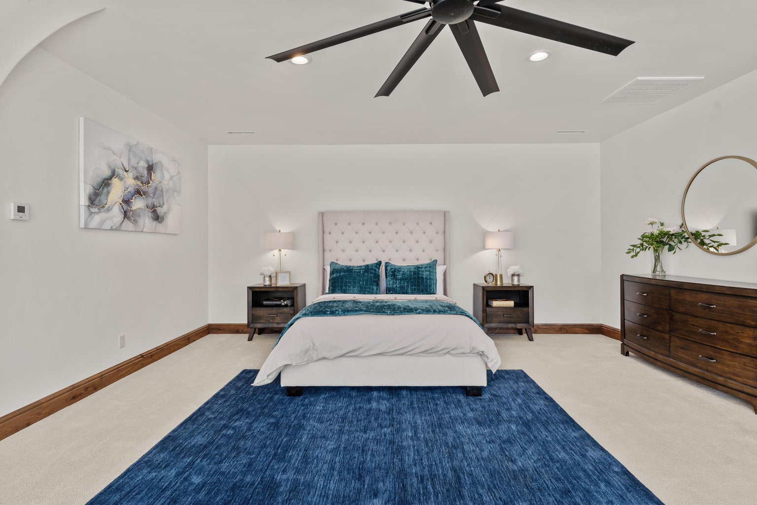 Primary Owner Suite with carpet flooring, a ceiling fan, and recessed lighting