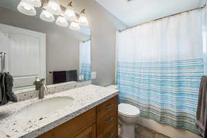 2054 Upstairs Bathroom