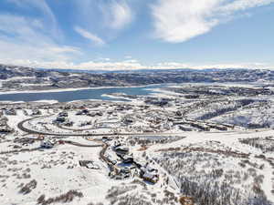 Snowy aerial view with a mountain view