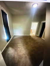 3 bedrooms unit  living