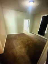 3 bedrooms unit living room