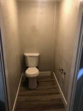 1 bedroom bathroom