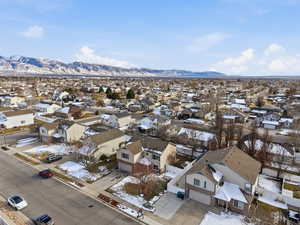 Aerial view featuring a residential view and a mountain view