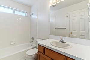 Full bath with vanity and bathing tub / shower combination
