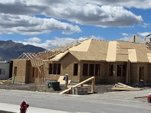 View of yard featuring a residential view