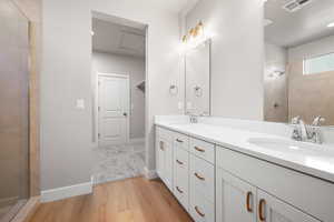 *Photo of similar unit