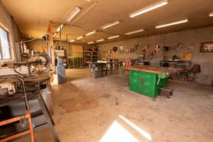 Miscellaneous room with a workshop area