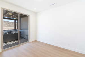 *Photo of a similar unit