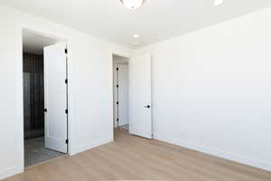 *Photo of a similar unit