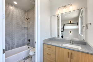 *Photo of a similar unit