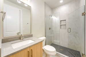 *Photo of a similar unit