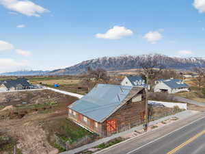 Bird's eye view of a mountainous background