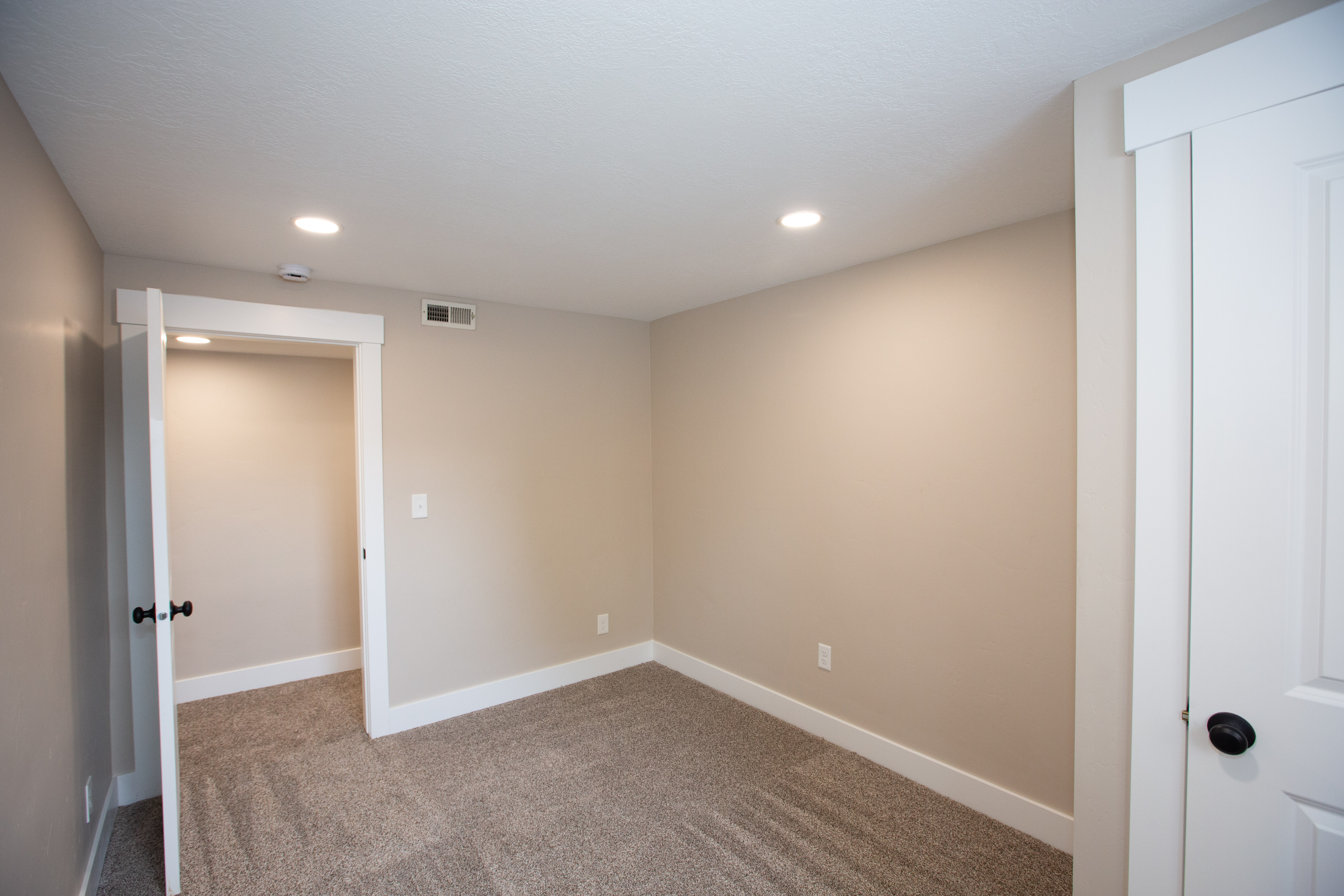 Carpeted bedroom 4 with baseboards and recessed lighting