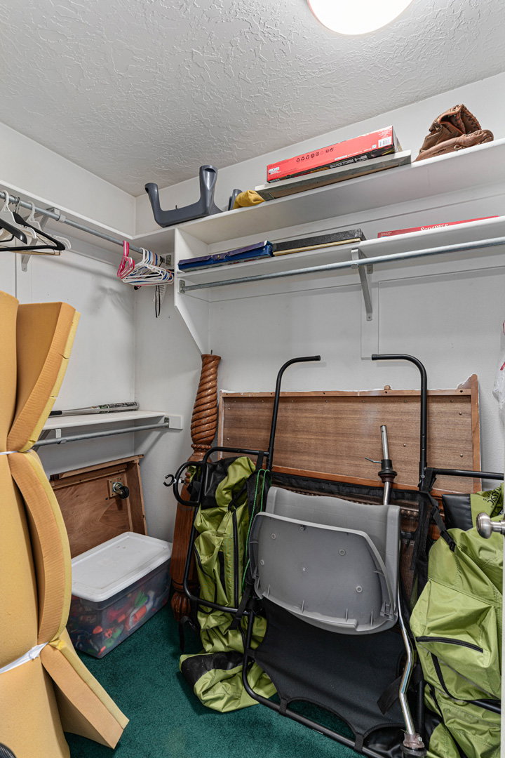 This is the 3rd bedroom's walk-in closet.