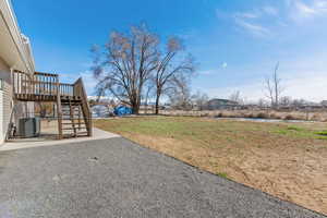 Massive backyard with no neighbors