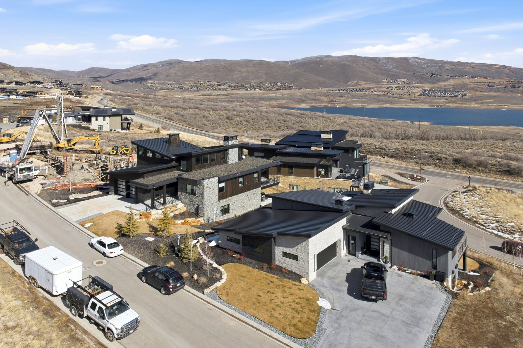 Bird's eye view of a mountainous background