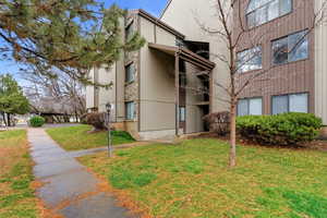 View of apartment building / complex