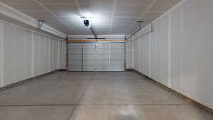 Oversized 2-car garage