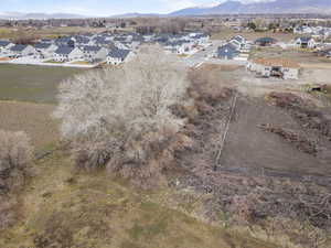 Aerial perspective of suburban area with mountains