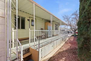 View of home's exterior