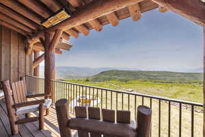 Balcony featuring a mountain view