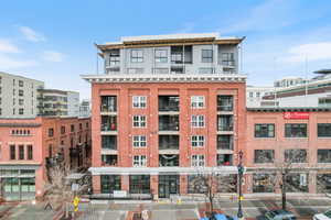 View of apartment building / complex