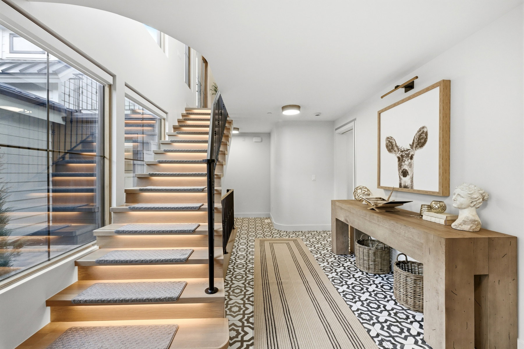 Stairway featuring baseboards