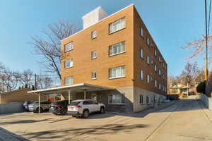 View of apartment building / complex