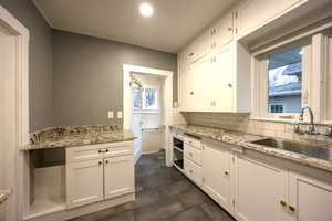 Completely remodeled kitchen w/ granite countertops