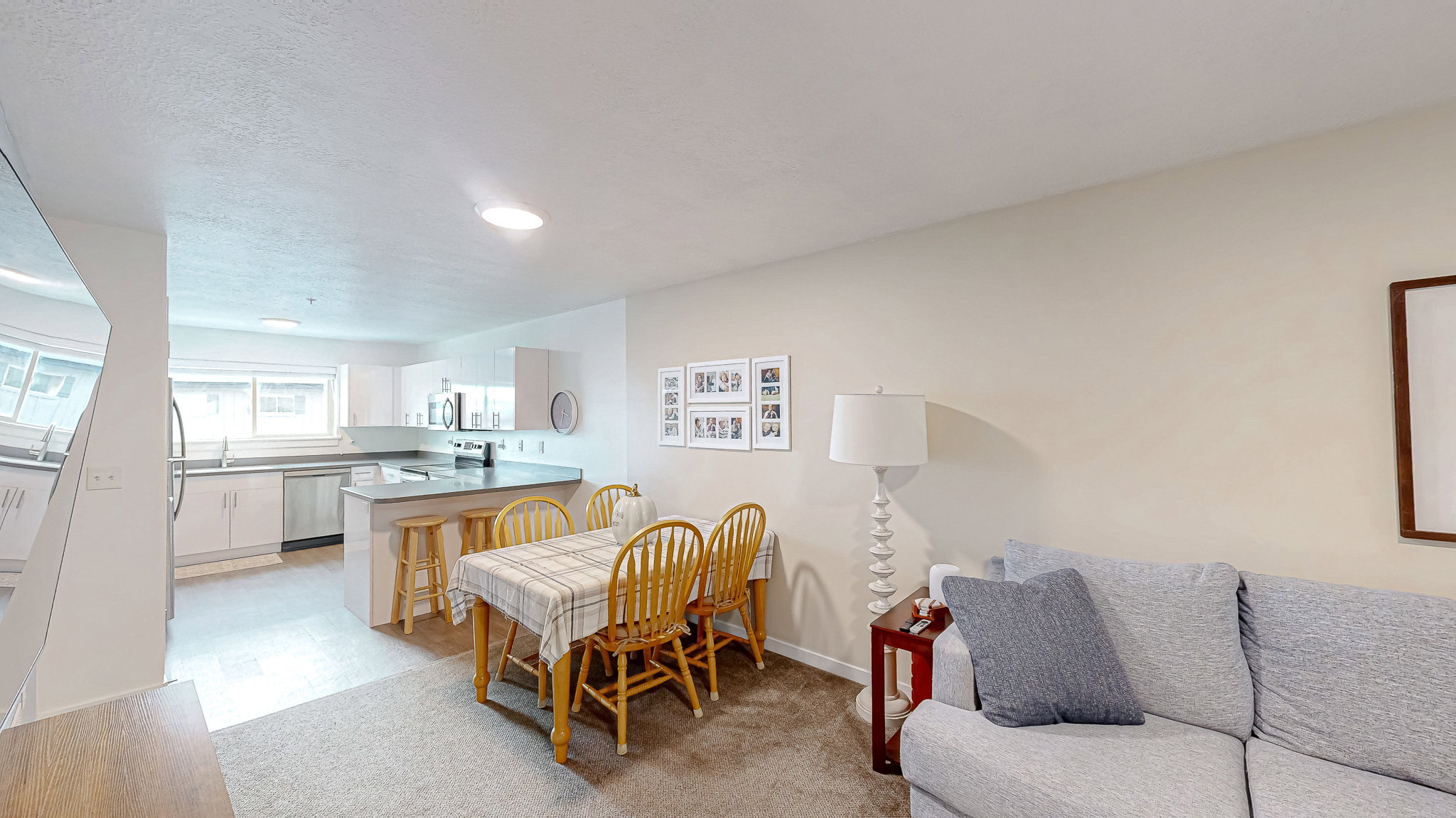 Dining room with baseboards