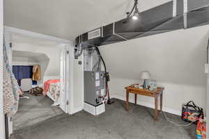 Utilities with heating unit