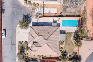 Bird's eye view of a pool area