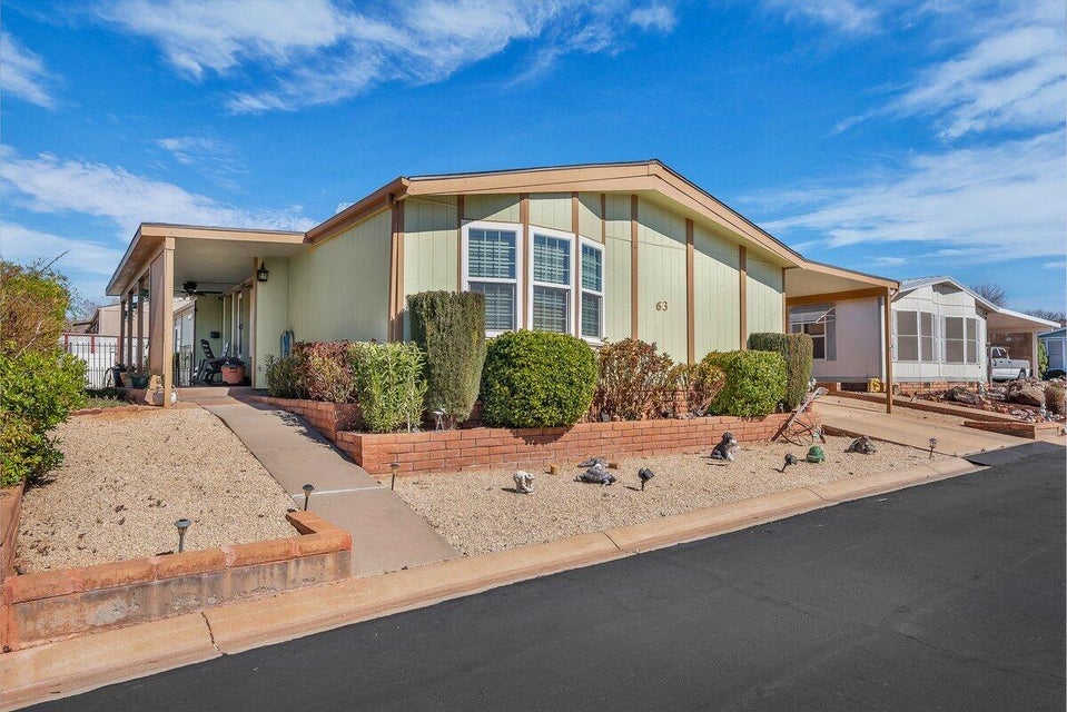 View of manufactured / mobile home