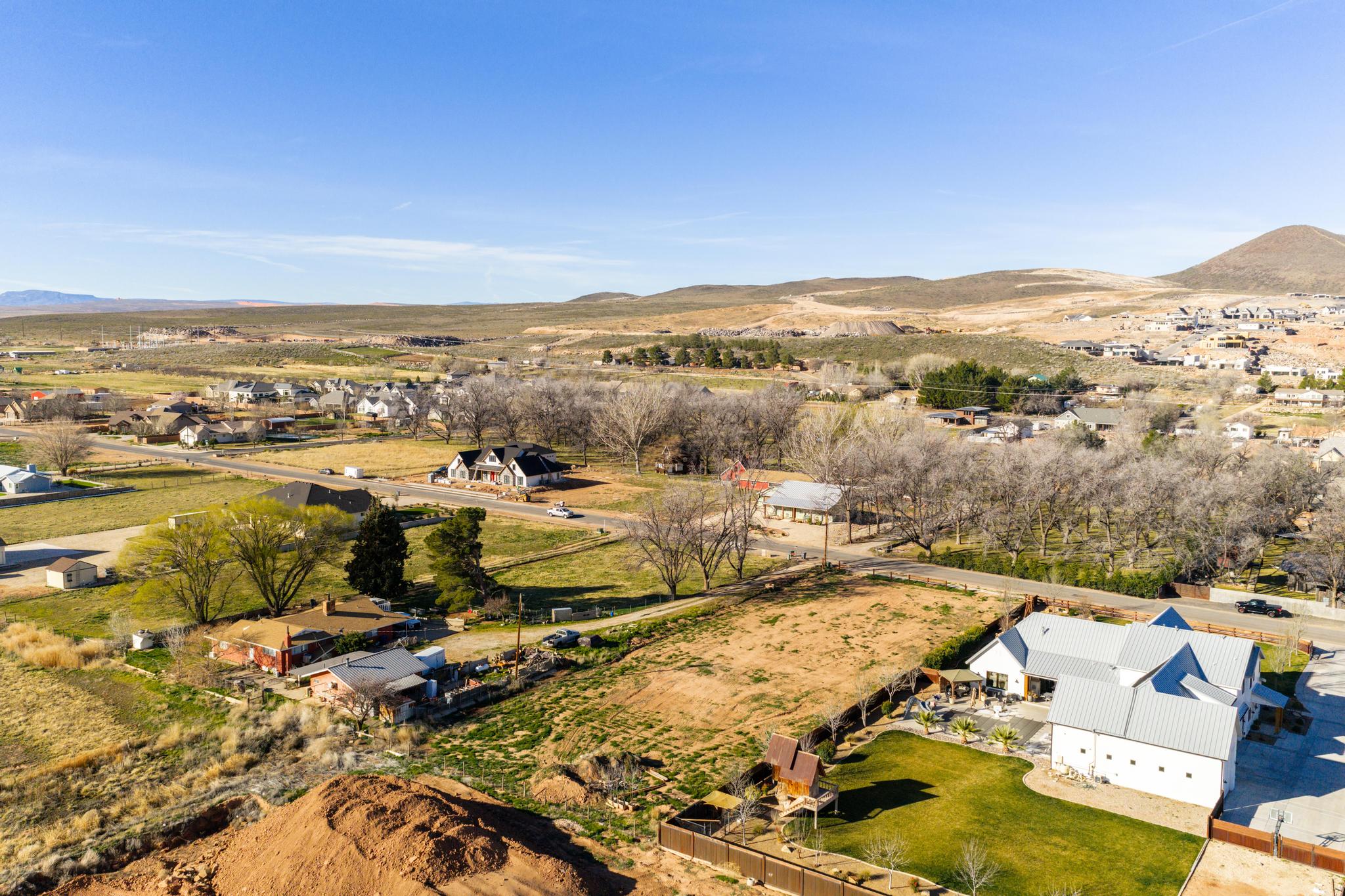 Bird's eye view of a mountainous background