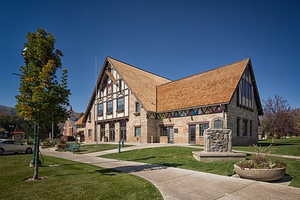 View of home's community