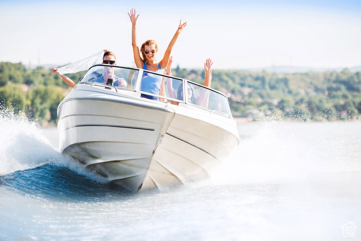 Boating and fishing on Deer Creek Reservoir