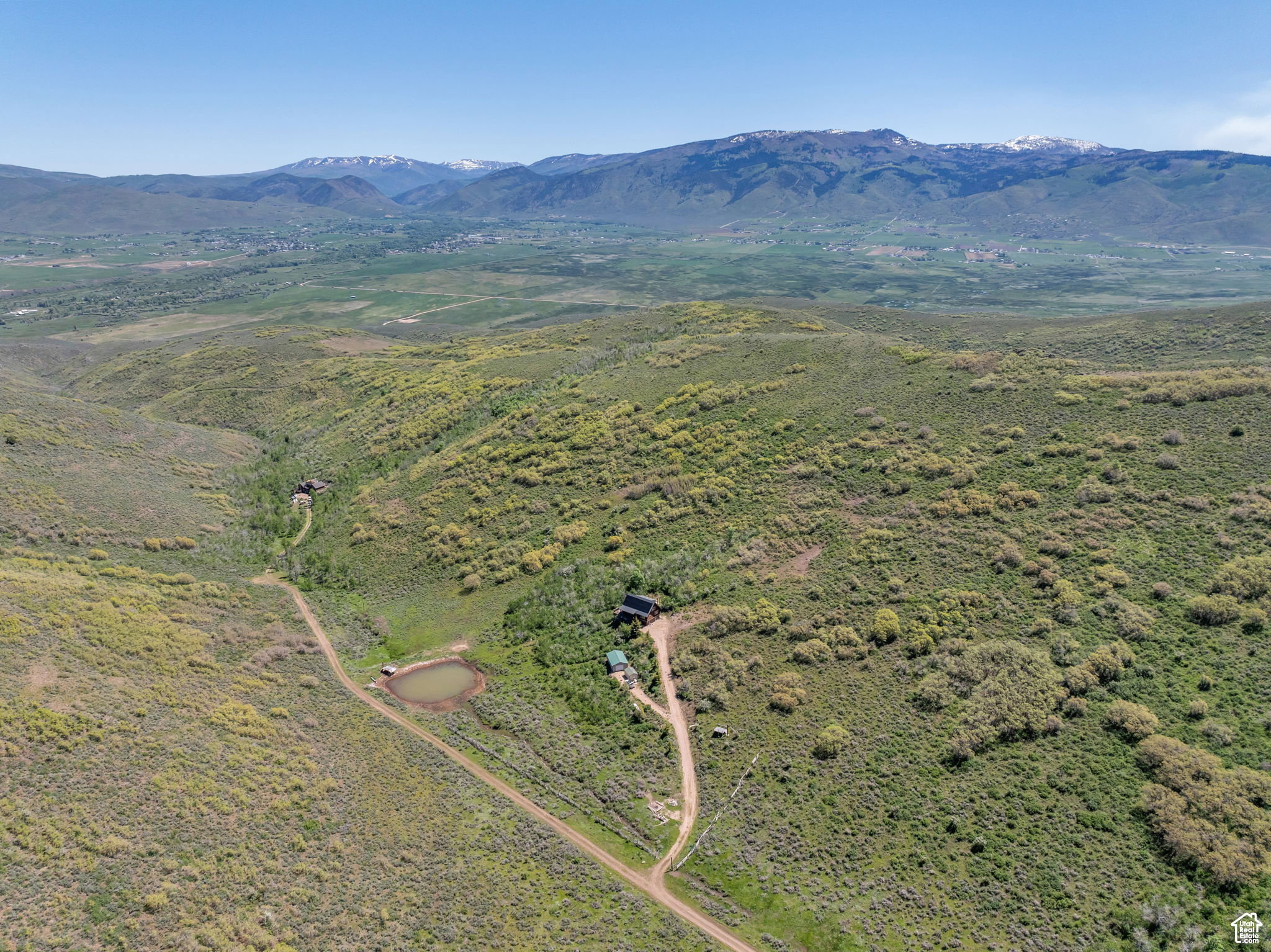 Aerial view of sparsely populated area featuring mountains