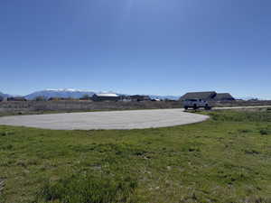 View of yard with a mountain view