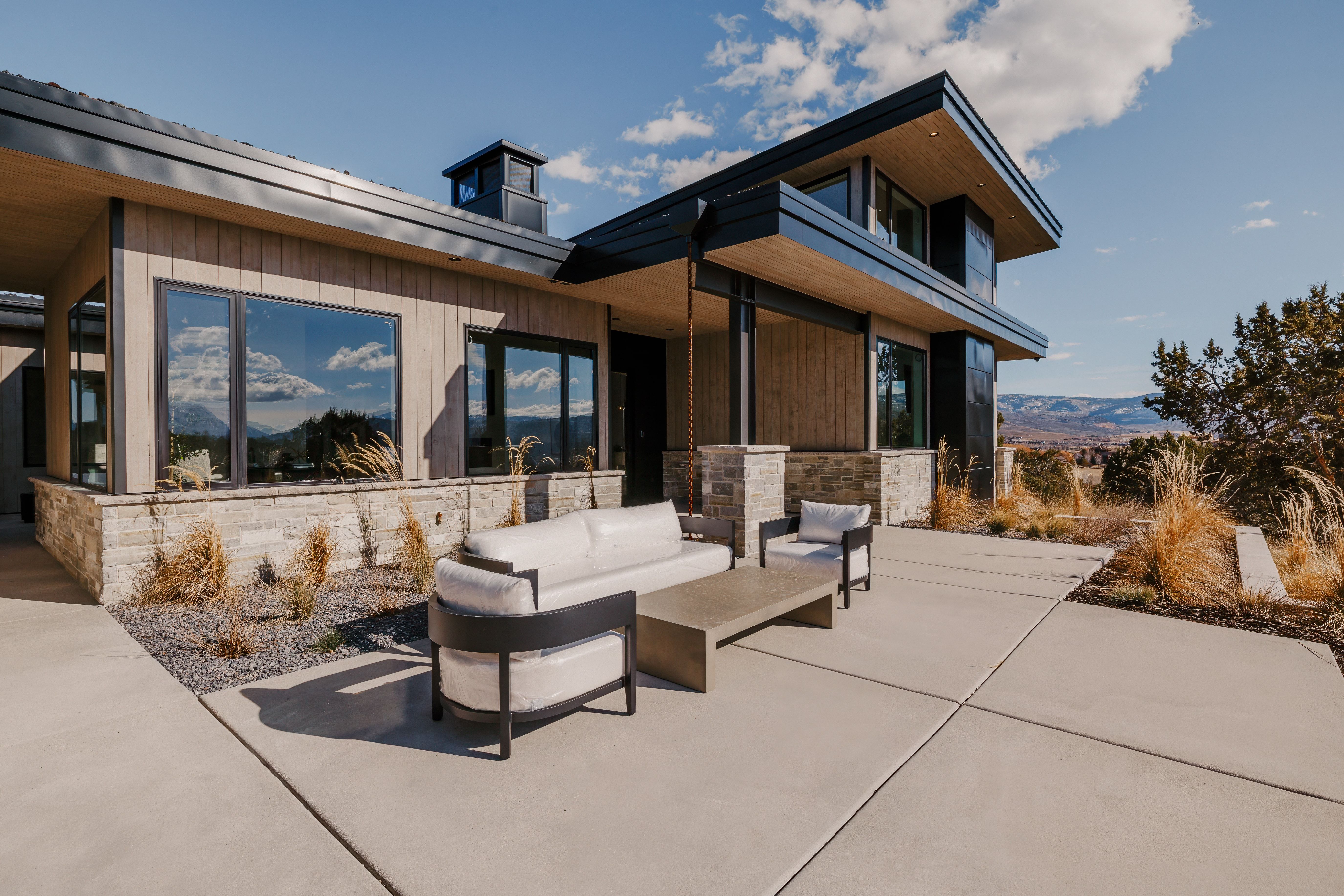 View of patio / terrace with an outdoor hangout area