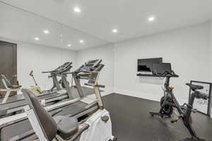 Exercise room with recessed lighting