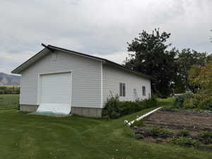 660 sq foot workshop/2nd garage with shop door