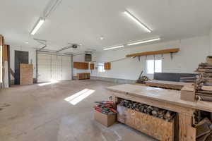 Large 660 sq foot workshop/2nd garage with aheating unit