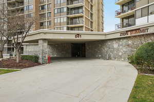 View of apartment building / complex