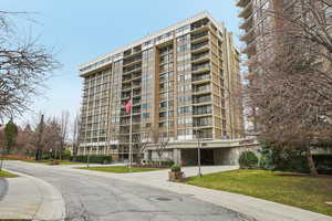 View of apartment building / complex