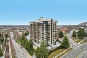 View of apartment building / complex