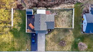 Aerial view of property and surrounding area