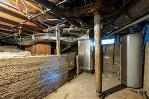 Crawl space utility room