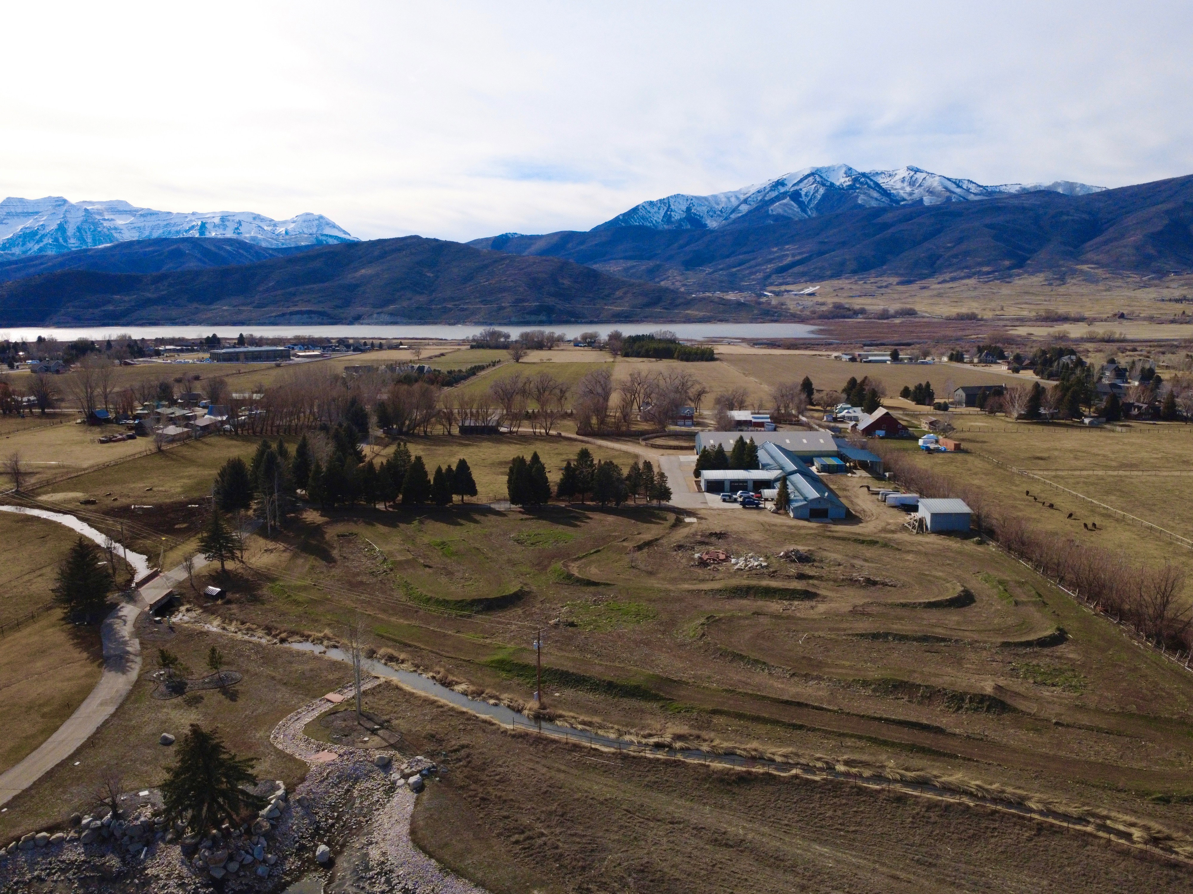 Aerial view of sparsely populated area featuring mountains