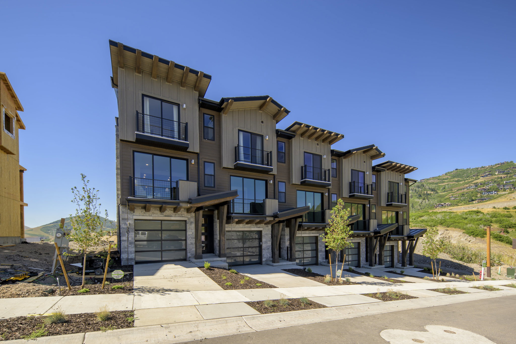 Clean architectural lines and natural materials create a timeless mountain aesthetic.