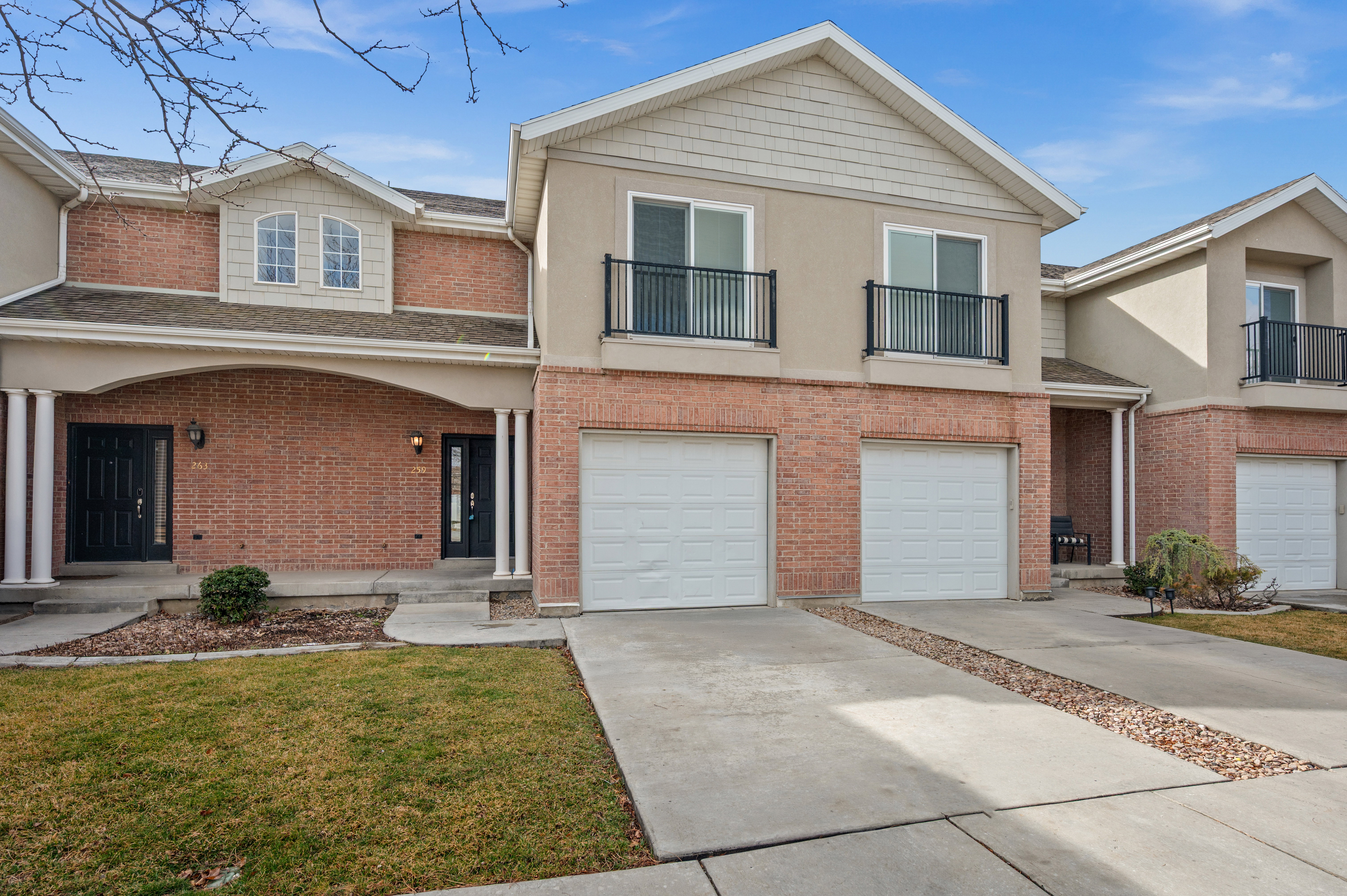 Beautiful Townhome awaits you.